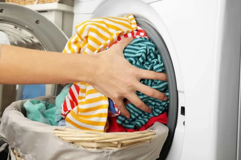 How to Detox Your Laundry Routine Without Complicating Your Life